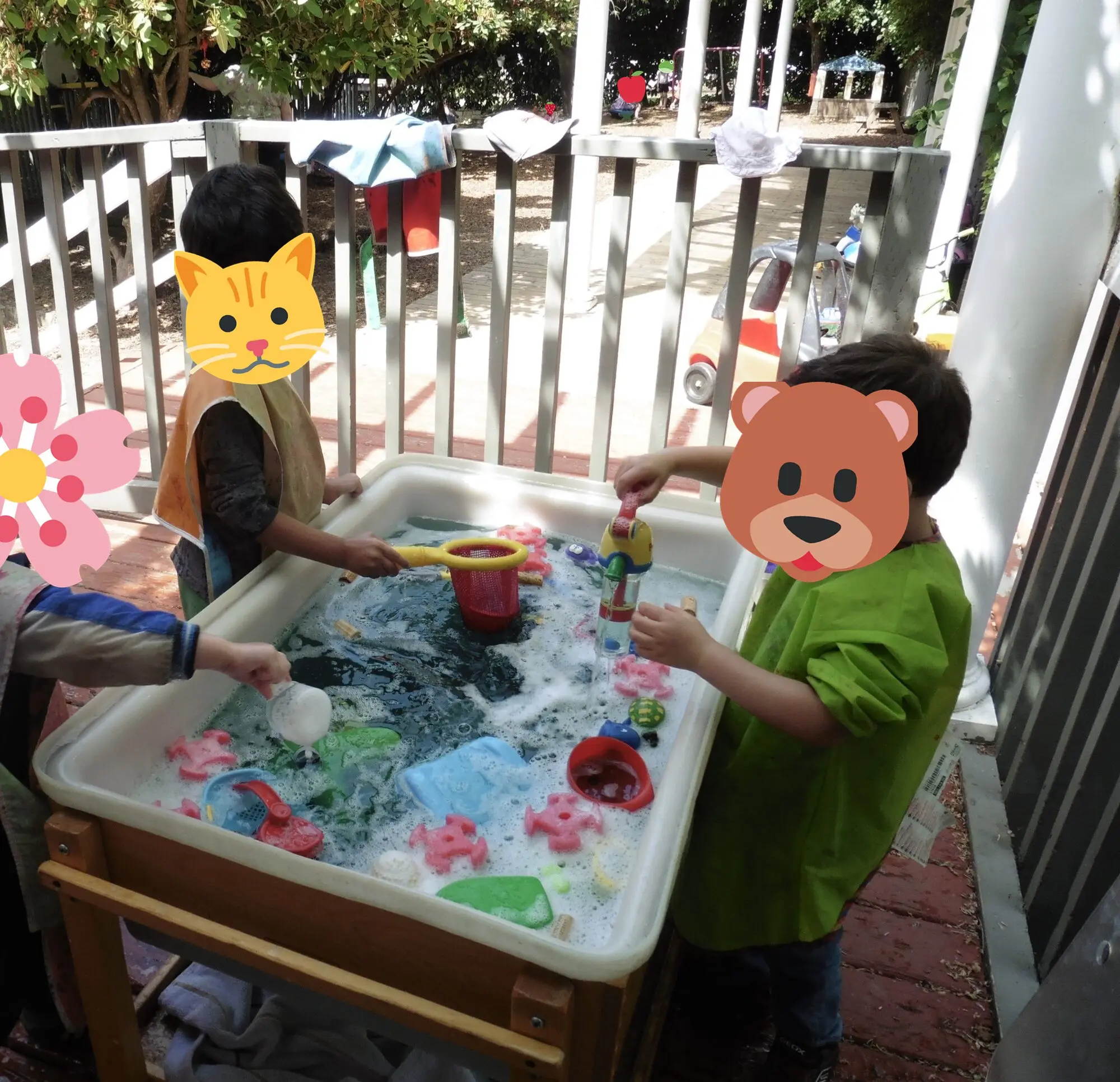 Pouring and measuring at the water table